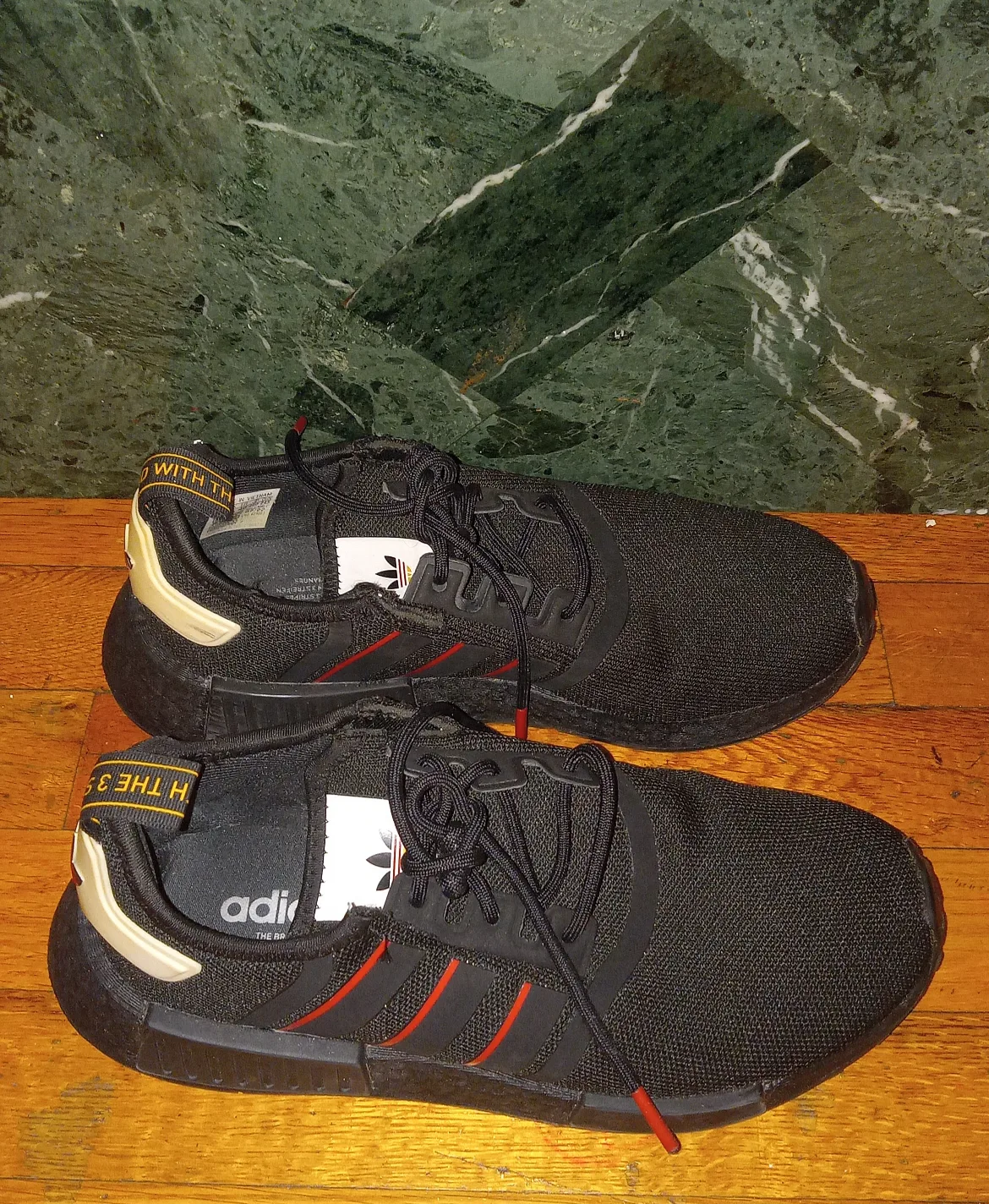 Adidas Sneakers thumbnail