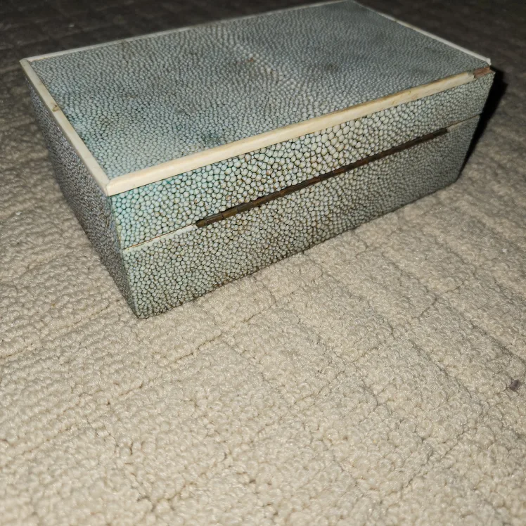 Vintage Royal Canadian Medical Corps Box image indicator(4)