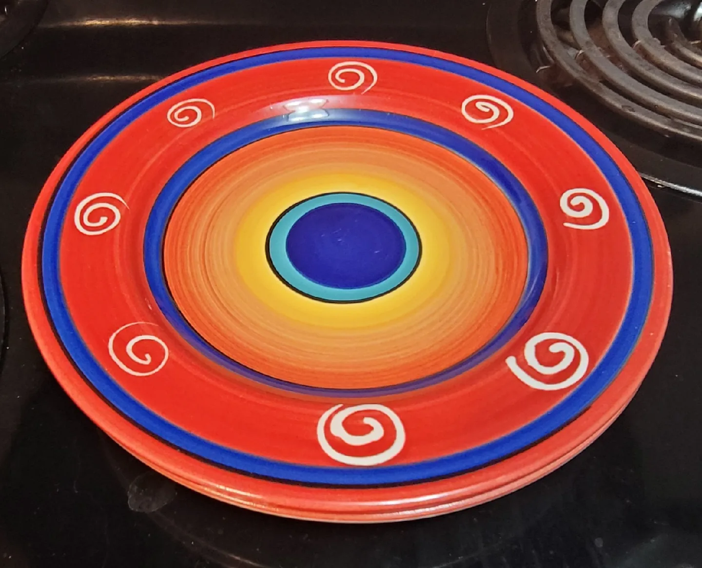 Colorful Decorative Plates image indicator(2)