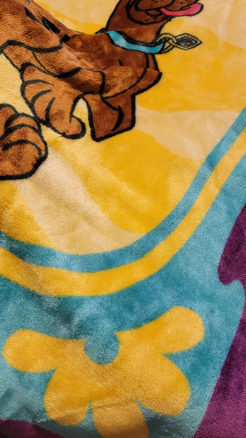 Vintage Scooby-Doo Throw Blanket image indicator(2)