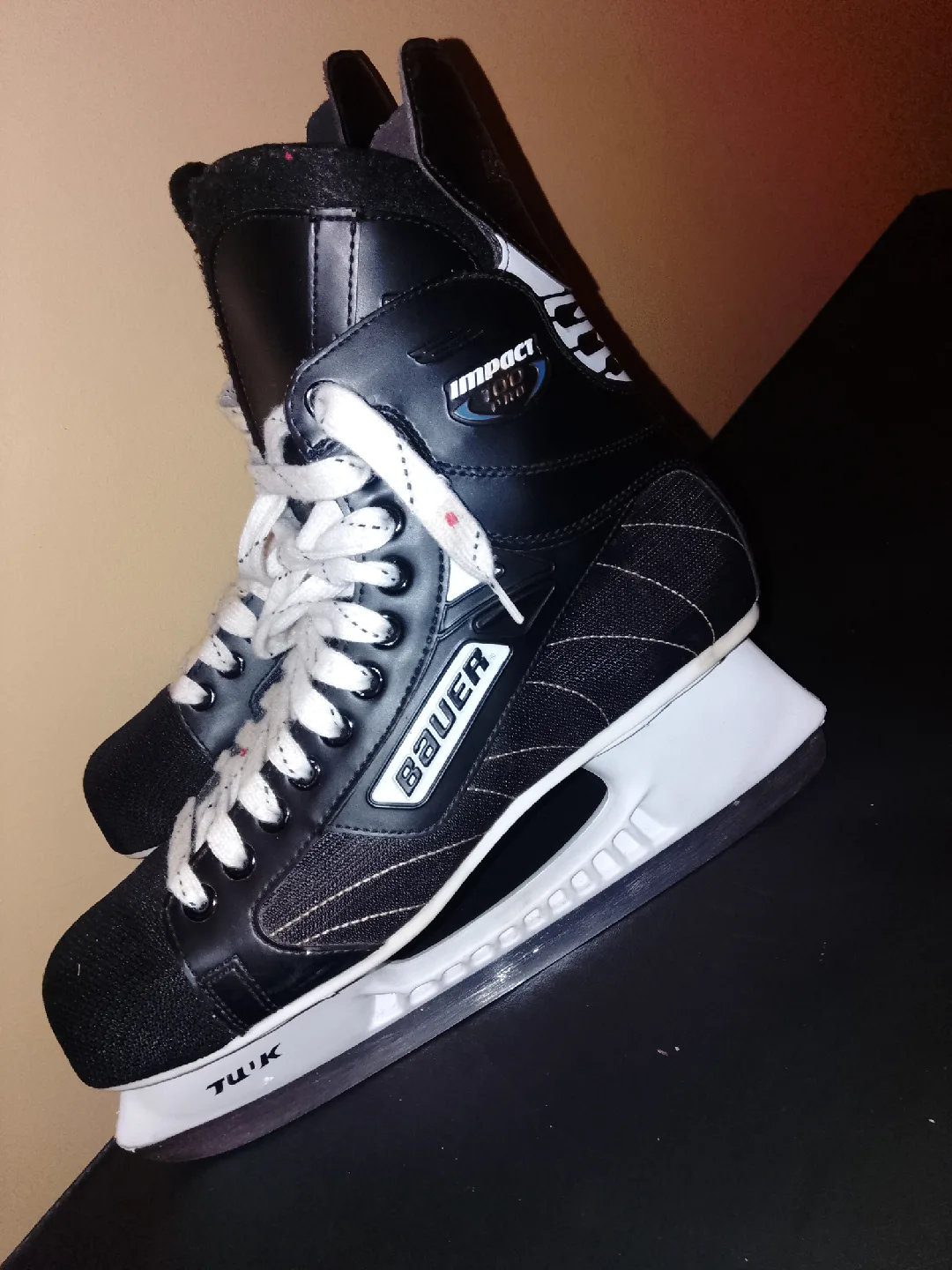 Bauer Impact 300 Ice Skates image indicator(2)