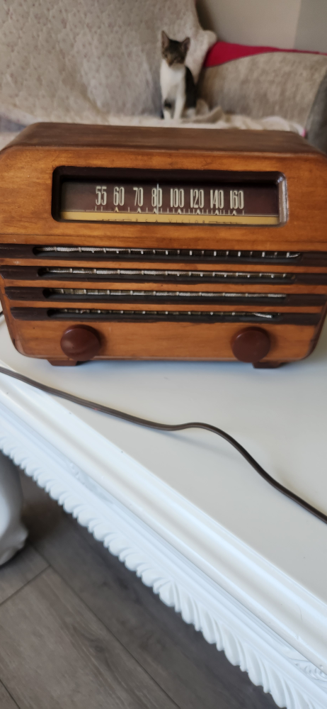 Vintage RCA Victor Radio - Little Master