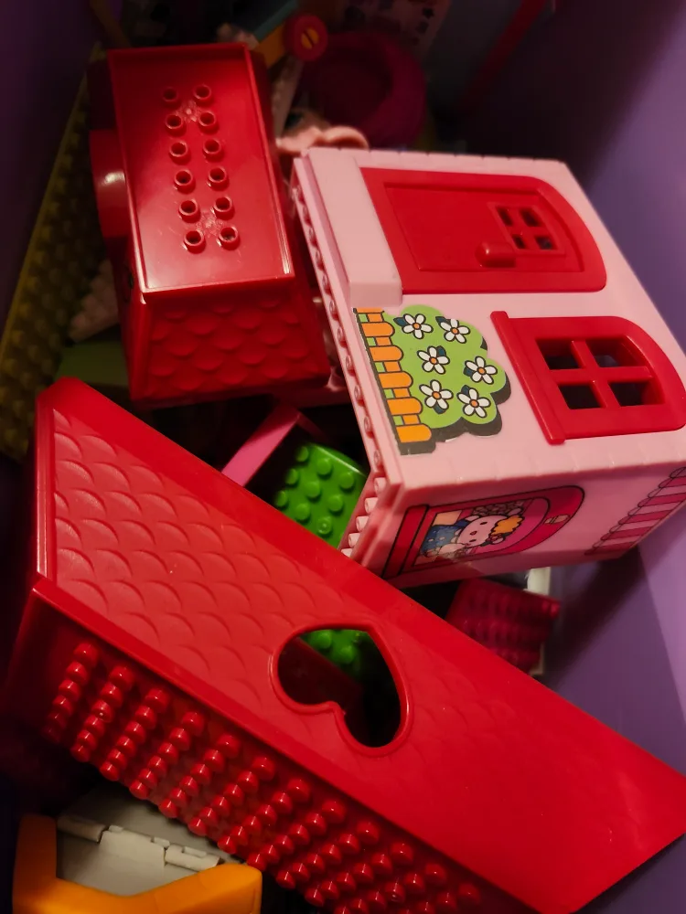 Lego Hello Kitty thumbnail