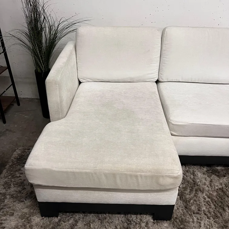 Apartment sectional. L shaped sofa couch. delivery image indicator(8)