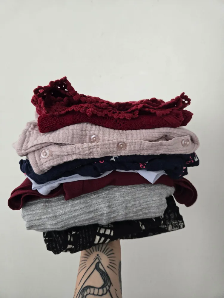 Clothing bundle!!! image indicator(2)