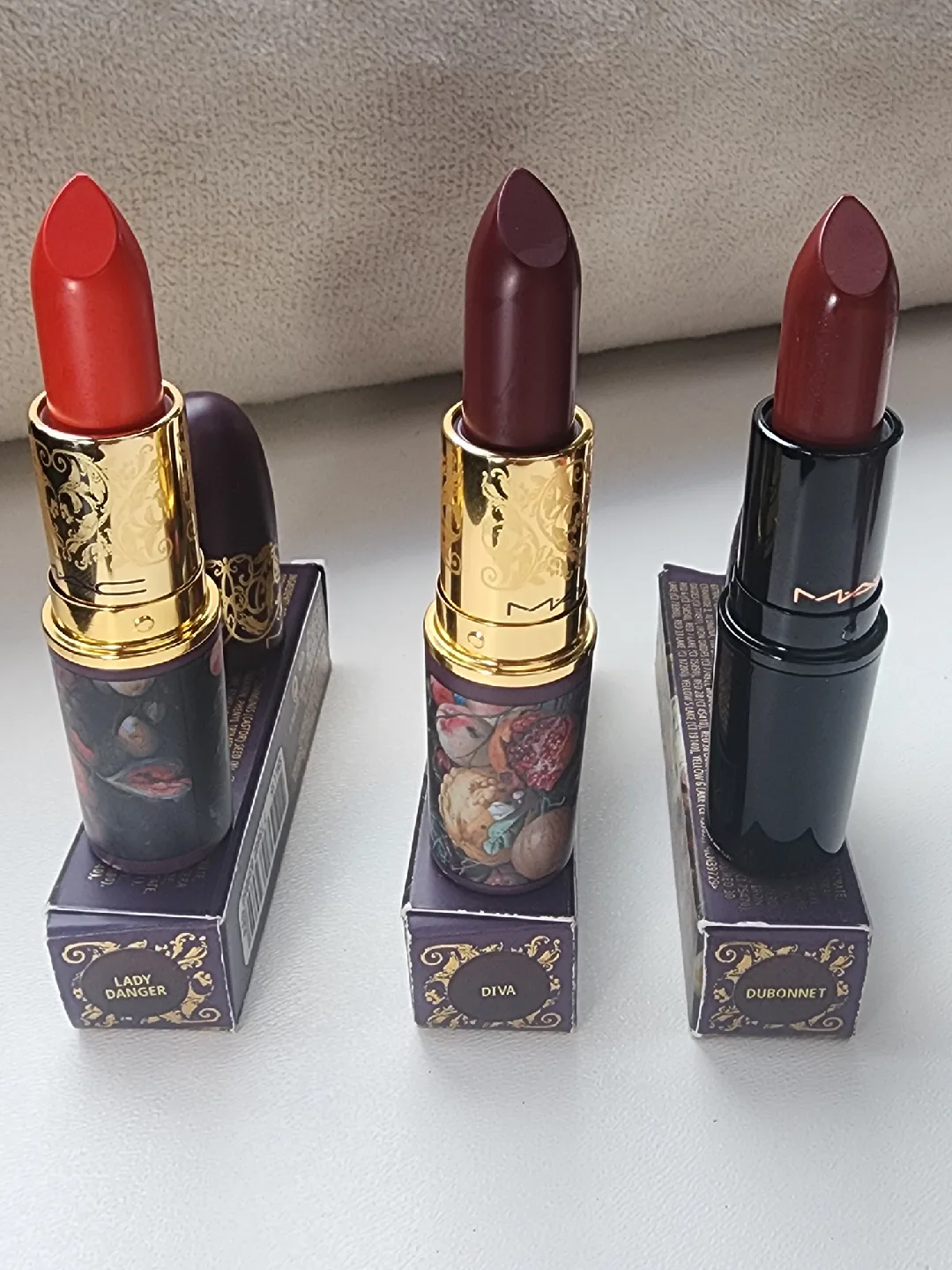 MAC Lipstick Bundle - Assorted Shades image indicator(4)