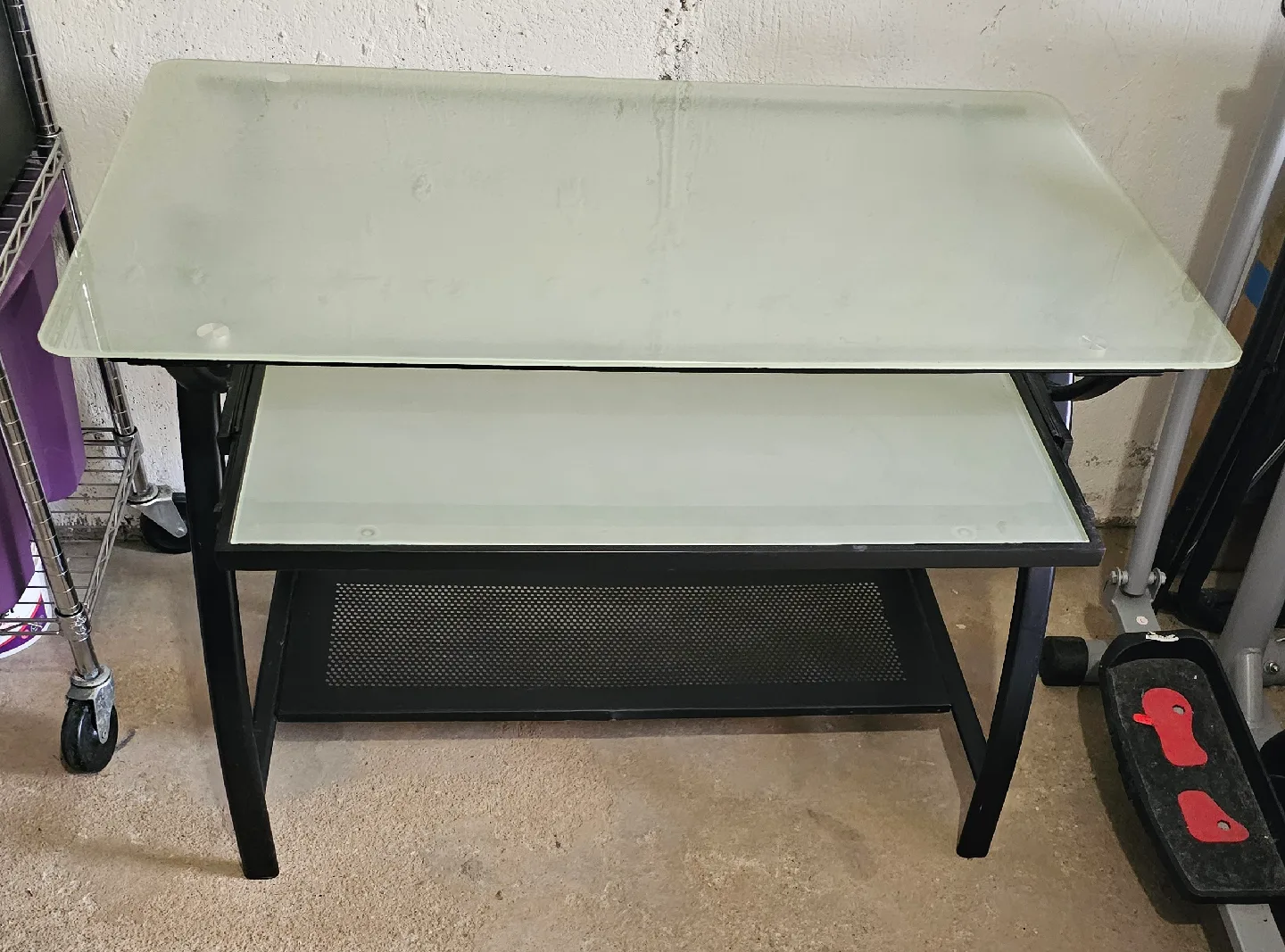 Glass Top Desk - Black Frame image indicator(4)