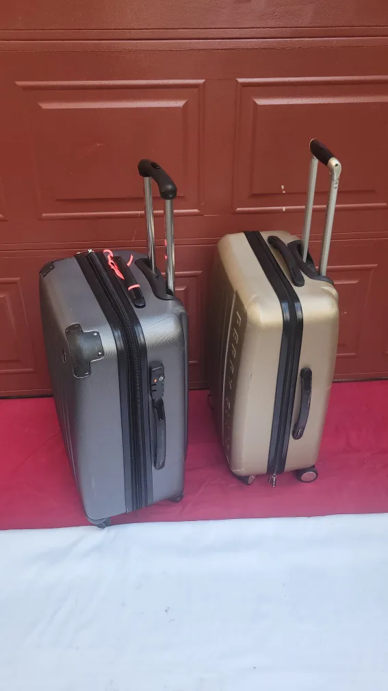 Perry Ellis & Revo Luggage Set thumbnail