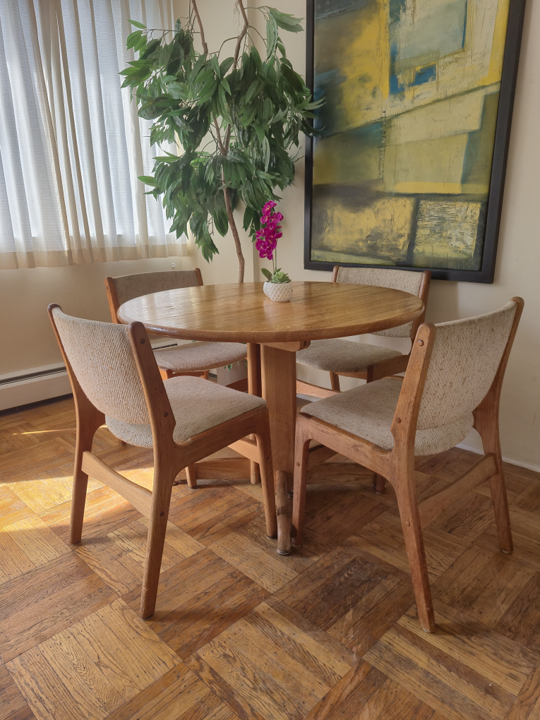 Solid Oak Dining Table – Mid-Century Style - photo 3