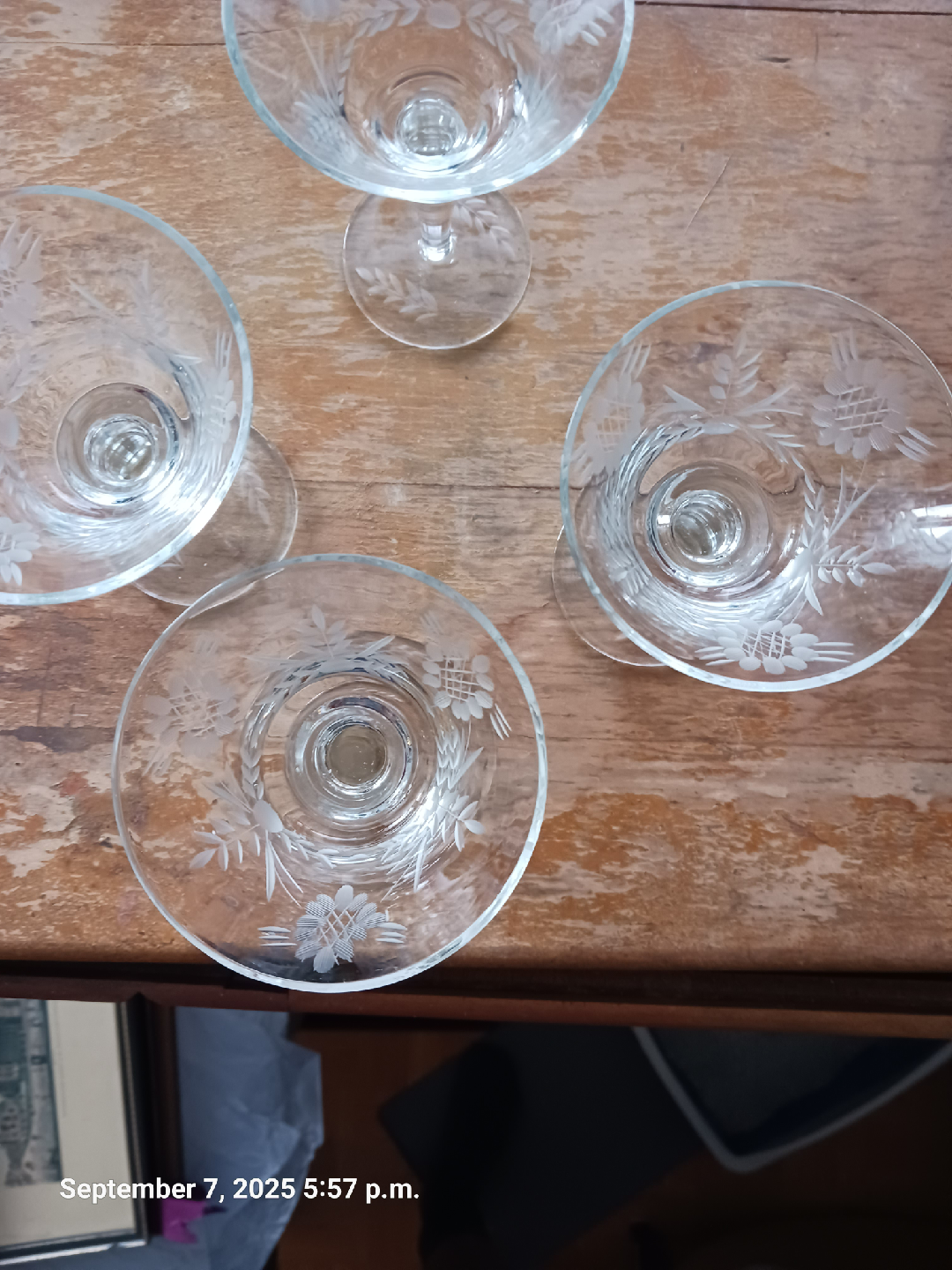 Vintage Etched Floral Coupe Cocktail Glasses - photo 2