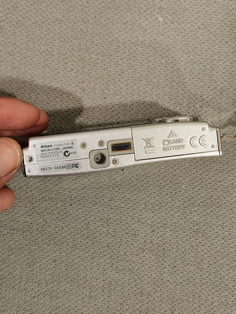 Nikon Coolpix S8 Digital Camera image indicator(4)