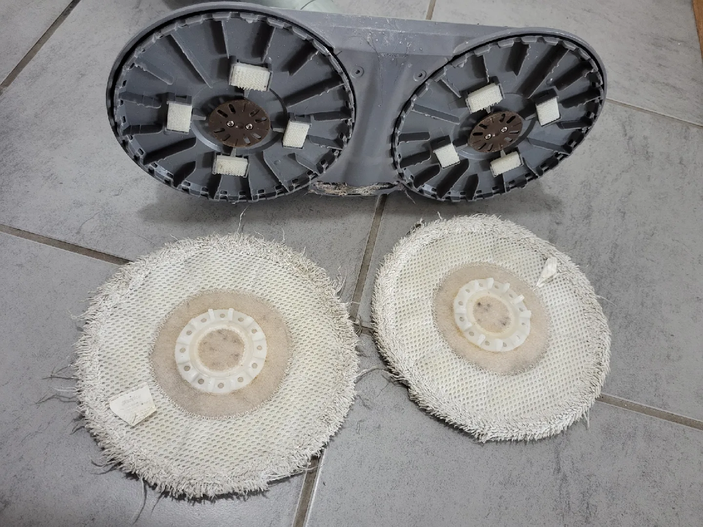 Shark Steam & Scrub Cleaner Mop with Rotating Pads image indicator(10)