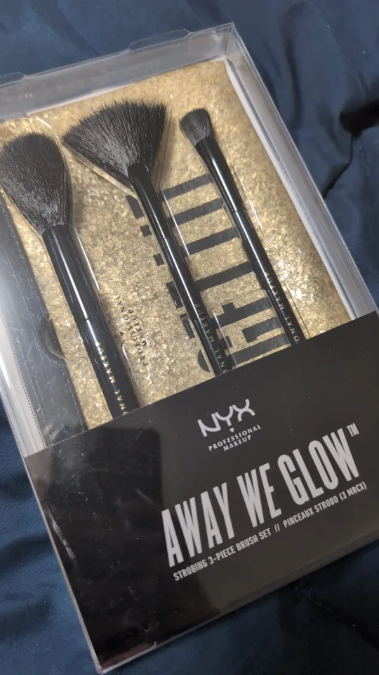 NYX Away We Glow Strobing 3-Piece Brush Set thumbnail