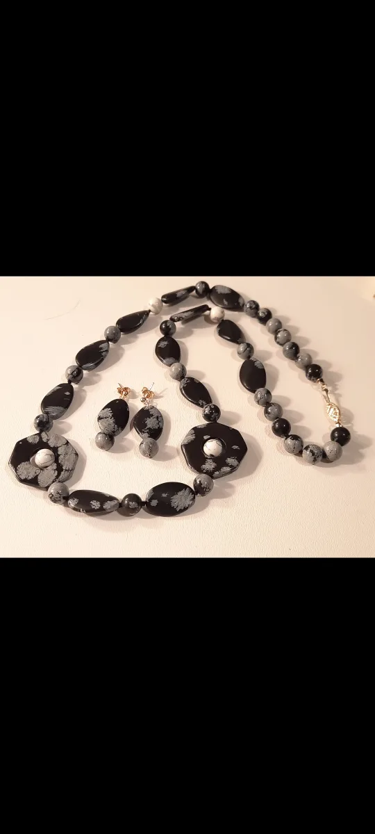 14K Gold Necklace and Earring Set image indicator(3)