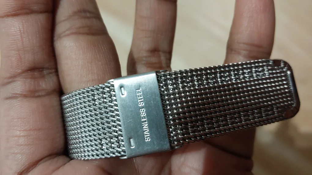 🥕Huawei Smart Watch with Stainless Steel Band & charger🥕 image indicator(4)