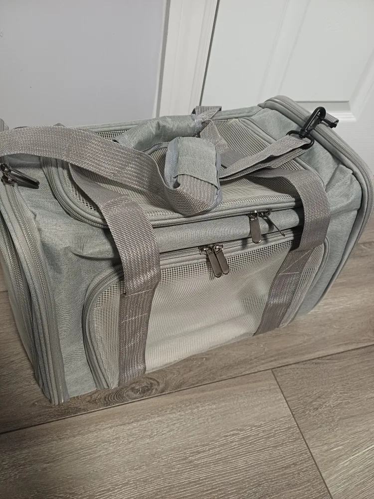 Grey Pet Carrier - 17x11x11 inches image indicator(6)