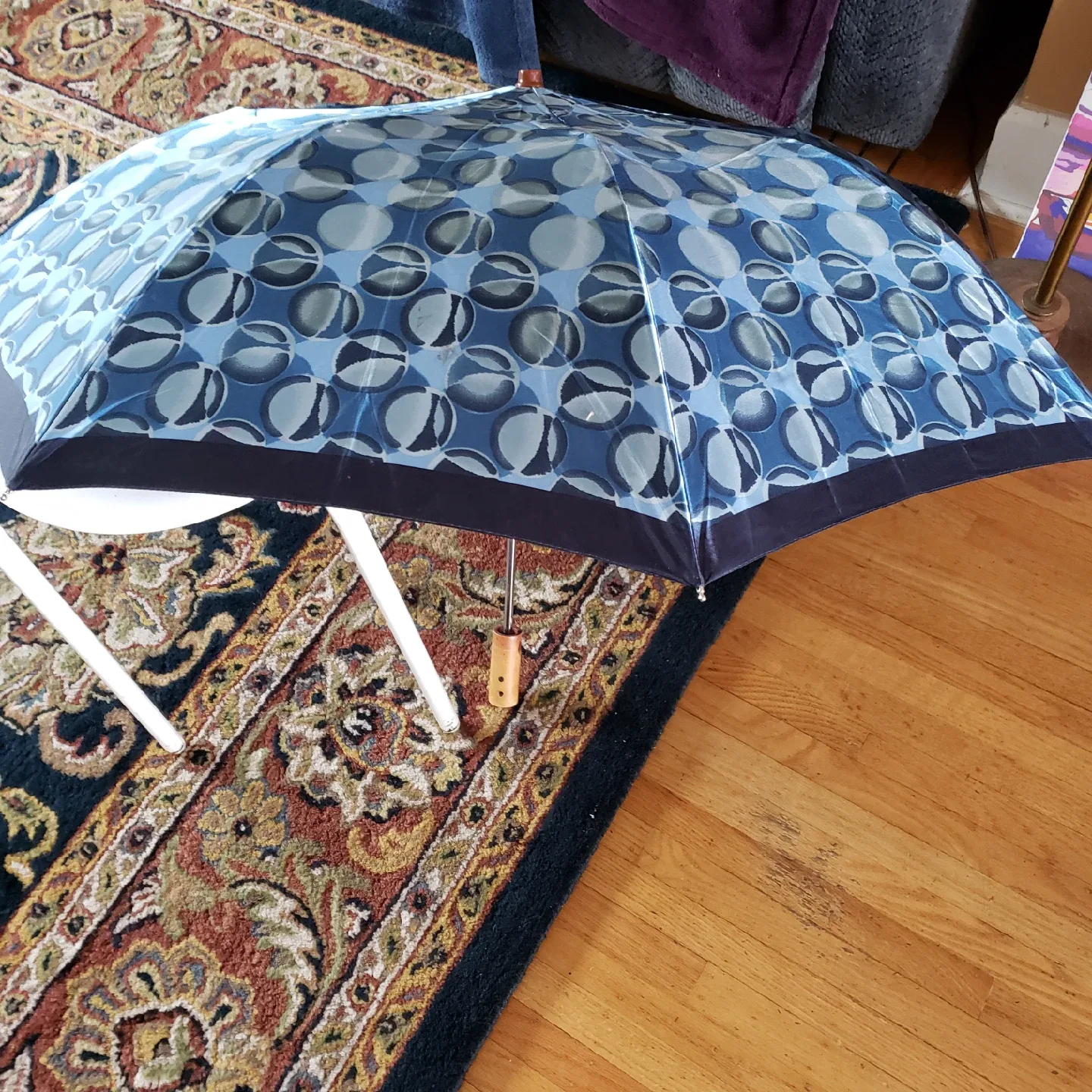 Blue Patterned Umbrella image indicator(3)