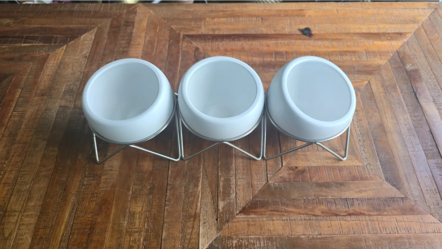 Moving Sale - Set of Ceramic Decorative image indicator(3)