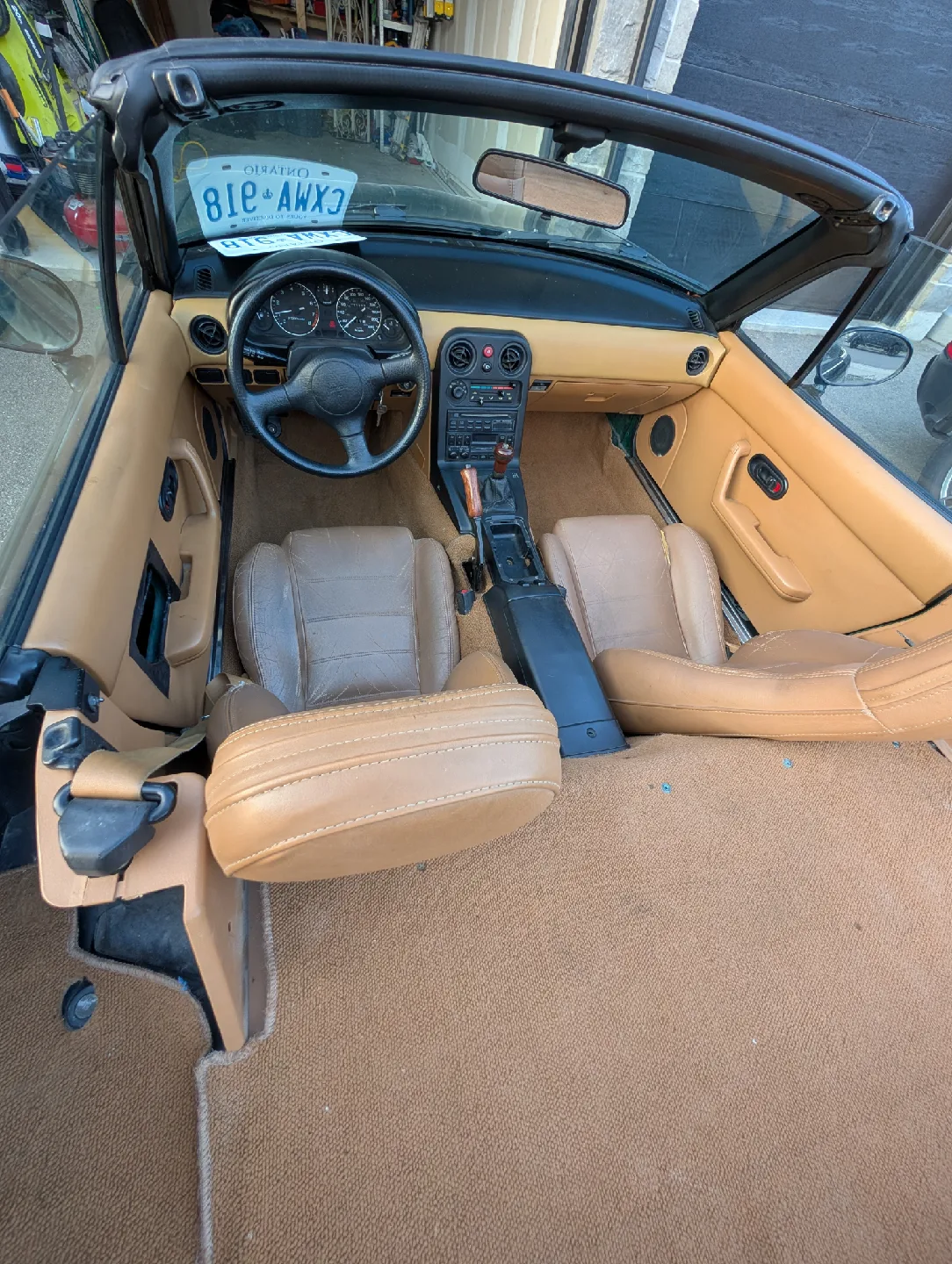 Mazda Miata Convertible - Green image indicator(3)