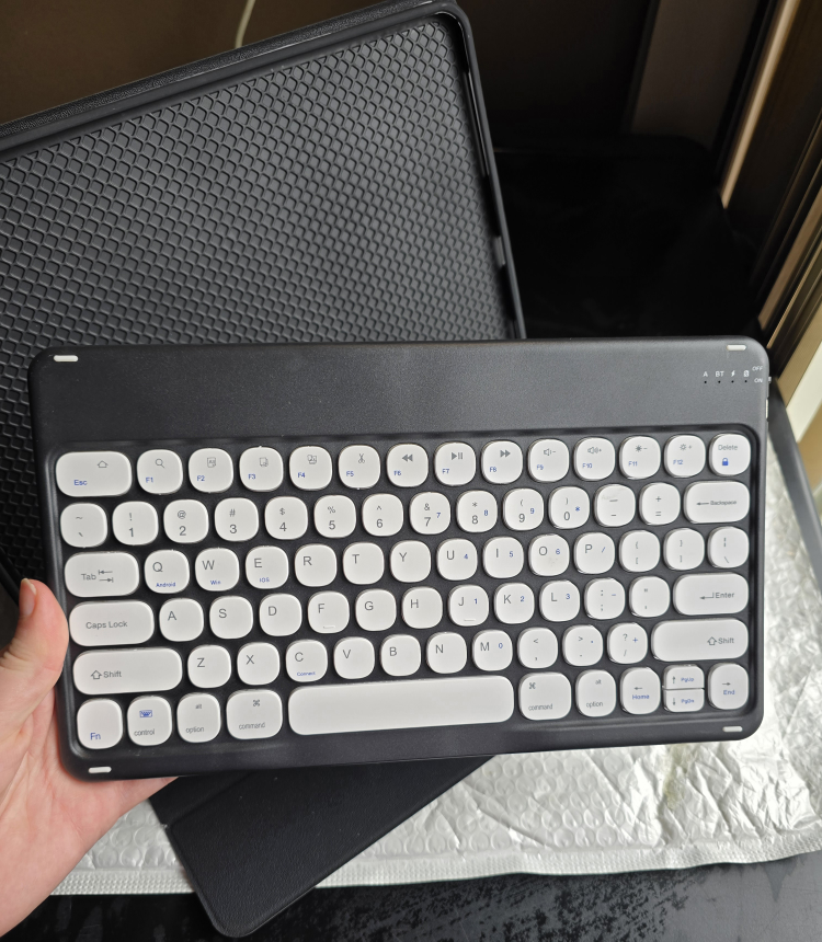 iPad 13" M2 Case with Keyboard, Black - photo 2