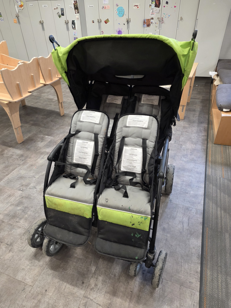 4 Kids Stroller - Green & Black