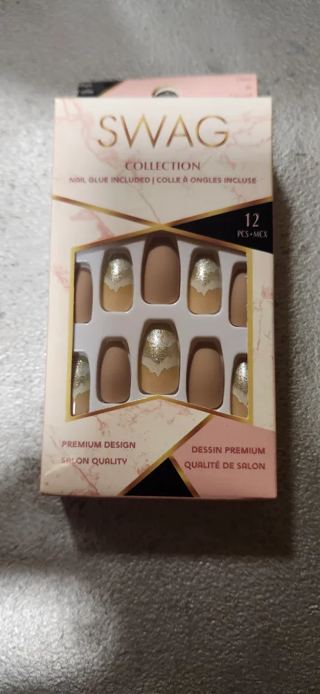 Lot of New Swag, Sassy+Chic Press On Nails image indicator(2)