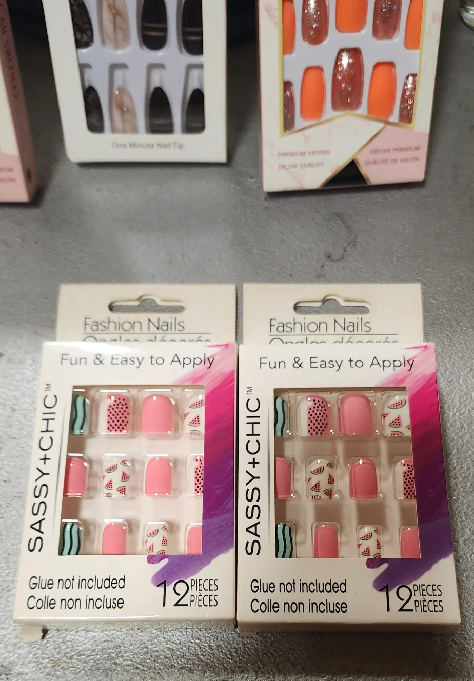 Lot of New Swag, Sassy+Chic Press On Nails image indicator(6)
