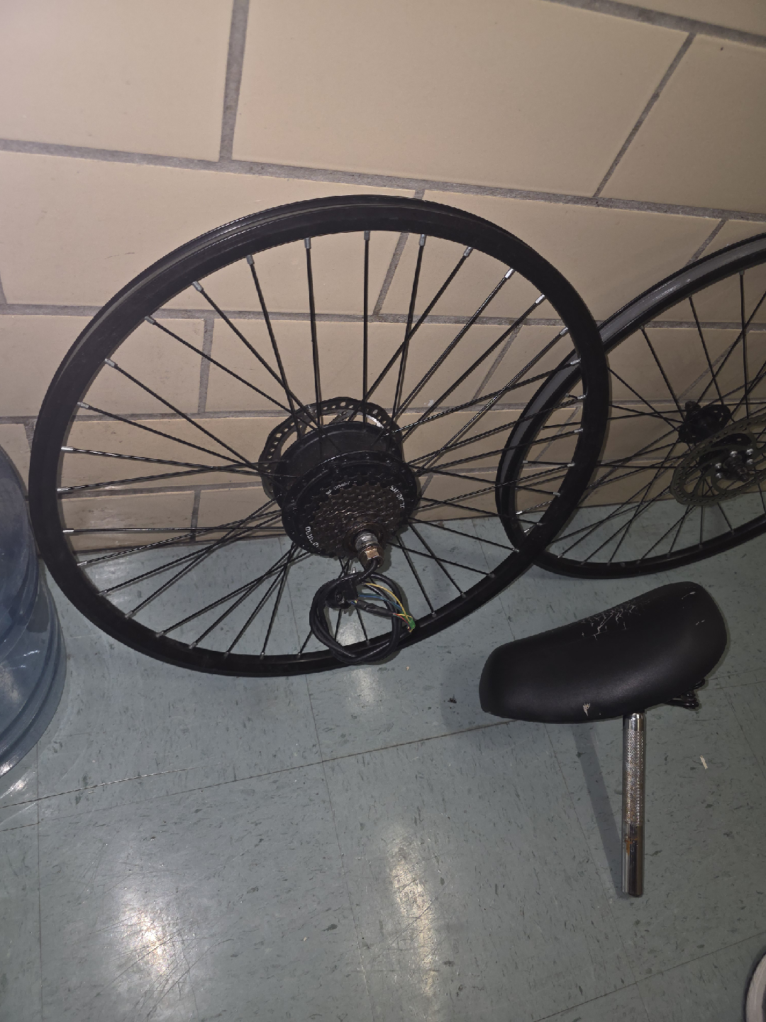 Bike Wheel Set & Seat