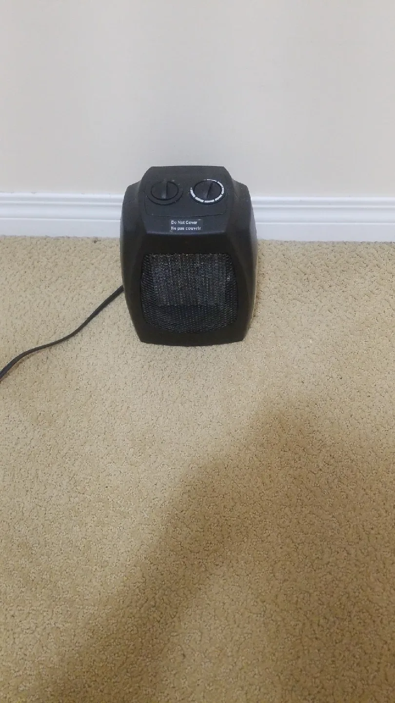 Black Portable Space Heater thumbnail