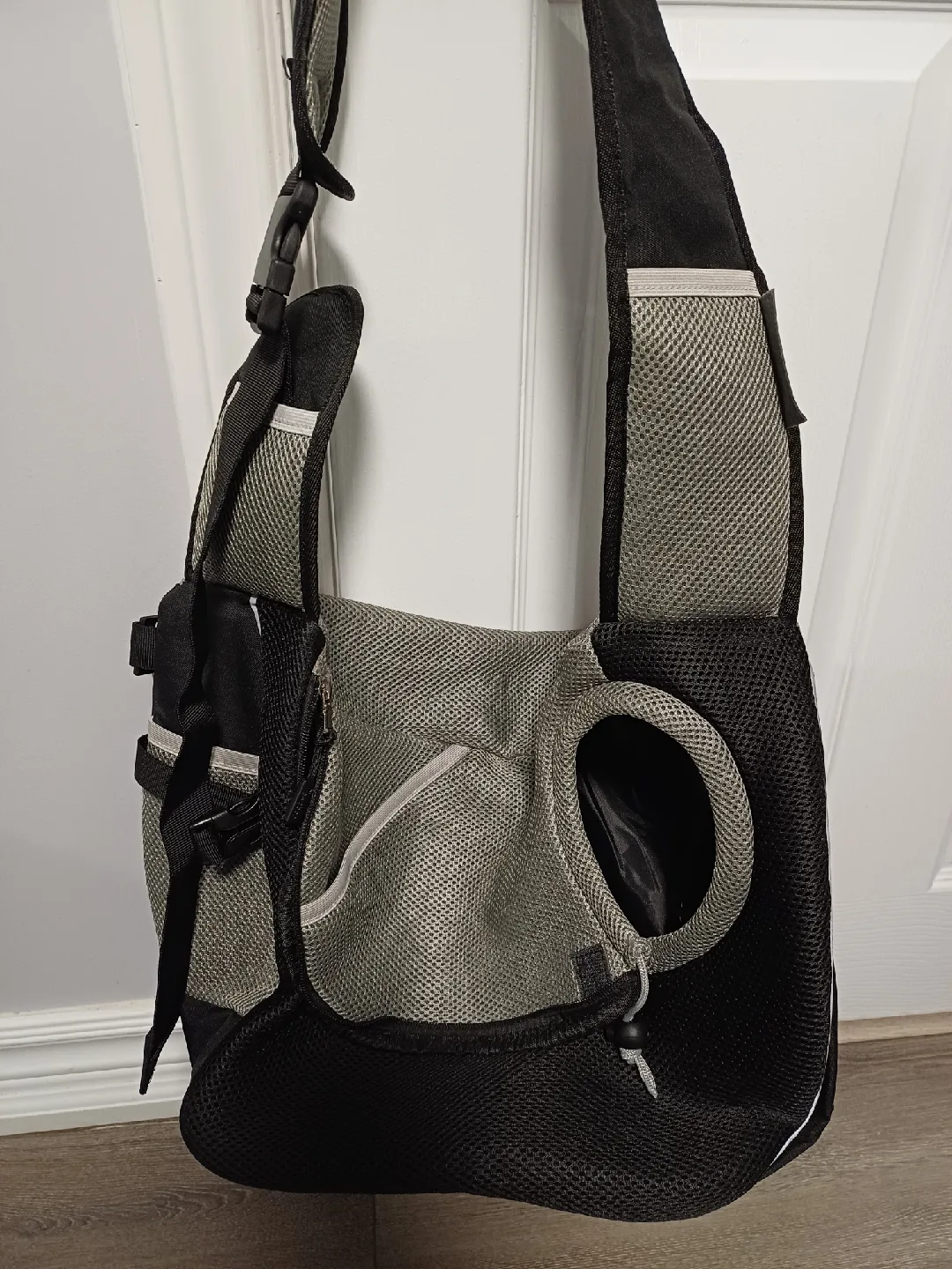 PAWABOO-Pet Carrier Sling Bag - Black & Grey image indicator(6)