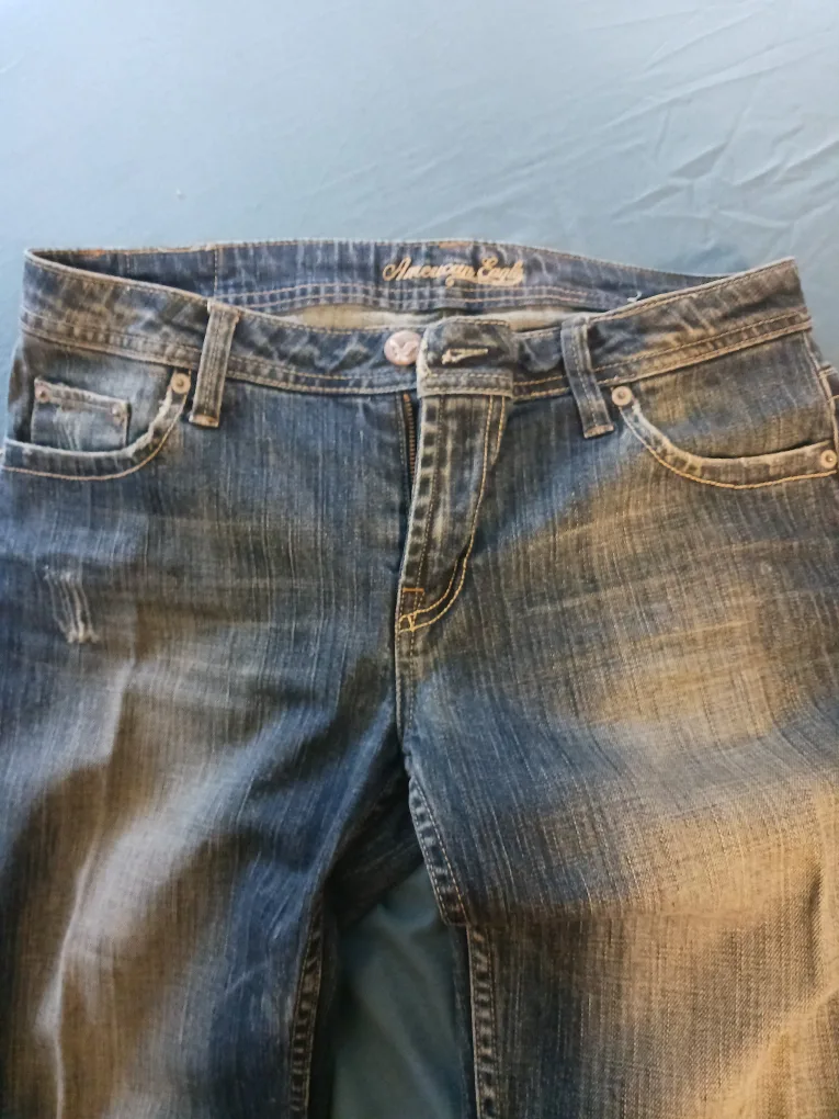 American Eagle Outfitters Jeans thumbnail