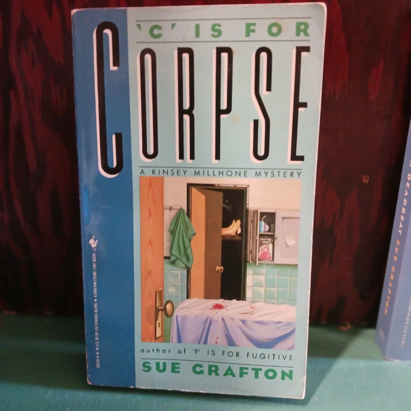 Kinsey Millhone Mysteries: 'C' and 'D' Paperbacks image indicator(2)