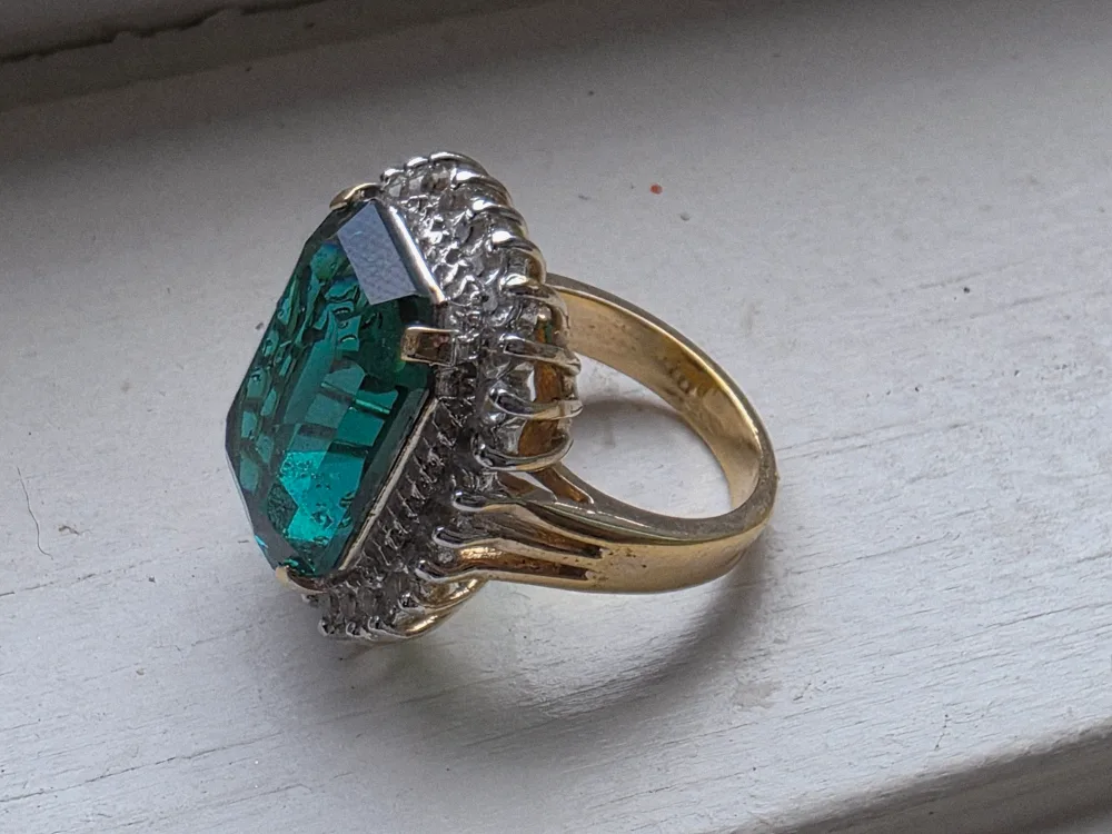 Vintage Gold Tone Cocktail Ring thumbnail