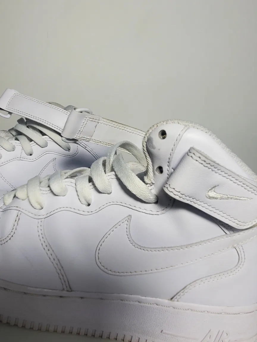 Nike White Men’s Air Force 1 Mid '07 CW2289-111 Size 8.5 image indicator(8)