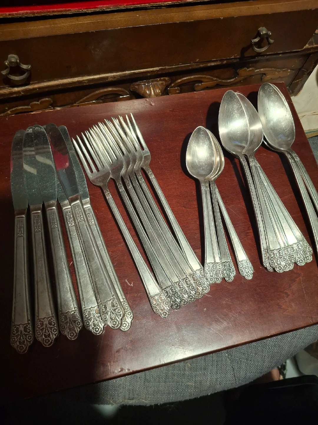 Vintage Silverware Set image indicator(8)