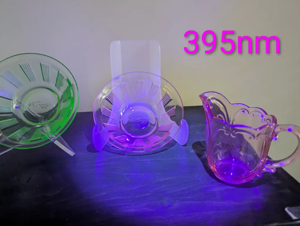 Vintage uranium and pink glassware - glows under blacklight image indicator(2)