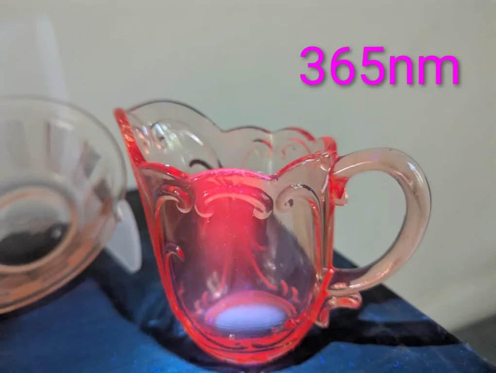 Vintage uranium and pink glassware - glows under blacklight image indicator(4)