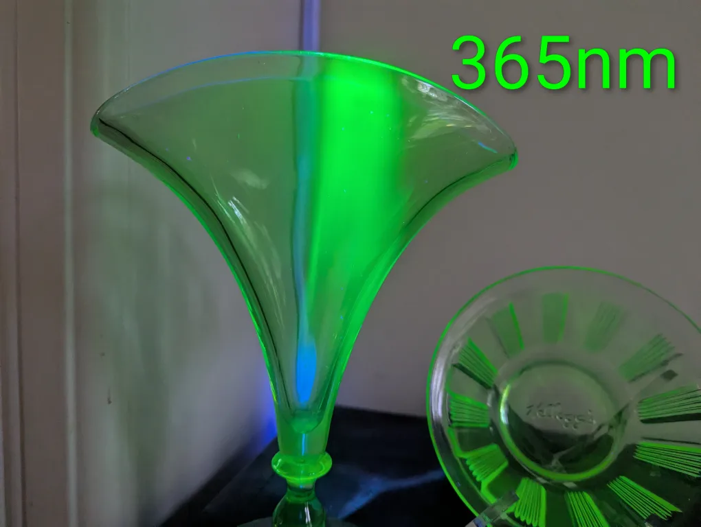 Vintage uranium and pink glassware - glows under blacklight image indicator(7)