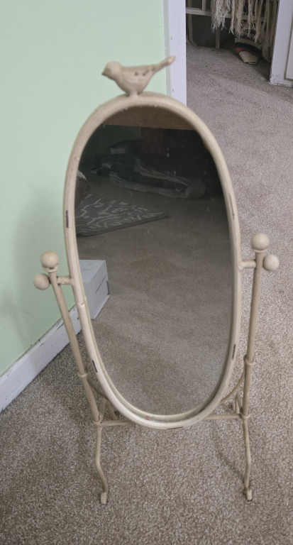 🧡 Standing Vanity Mirror with Bird Accent