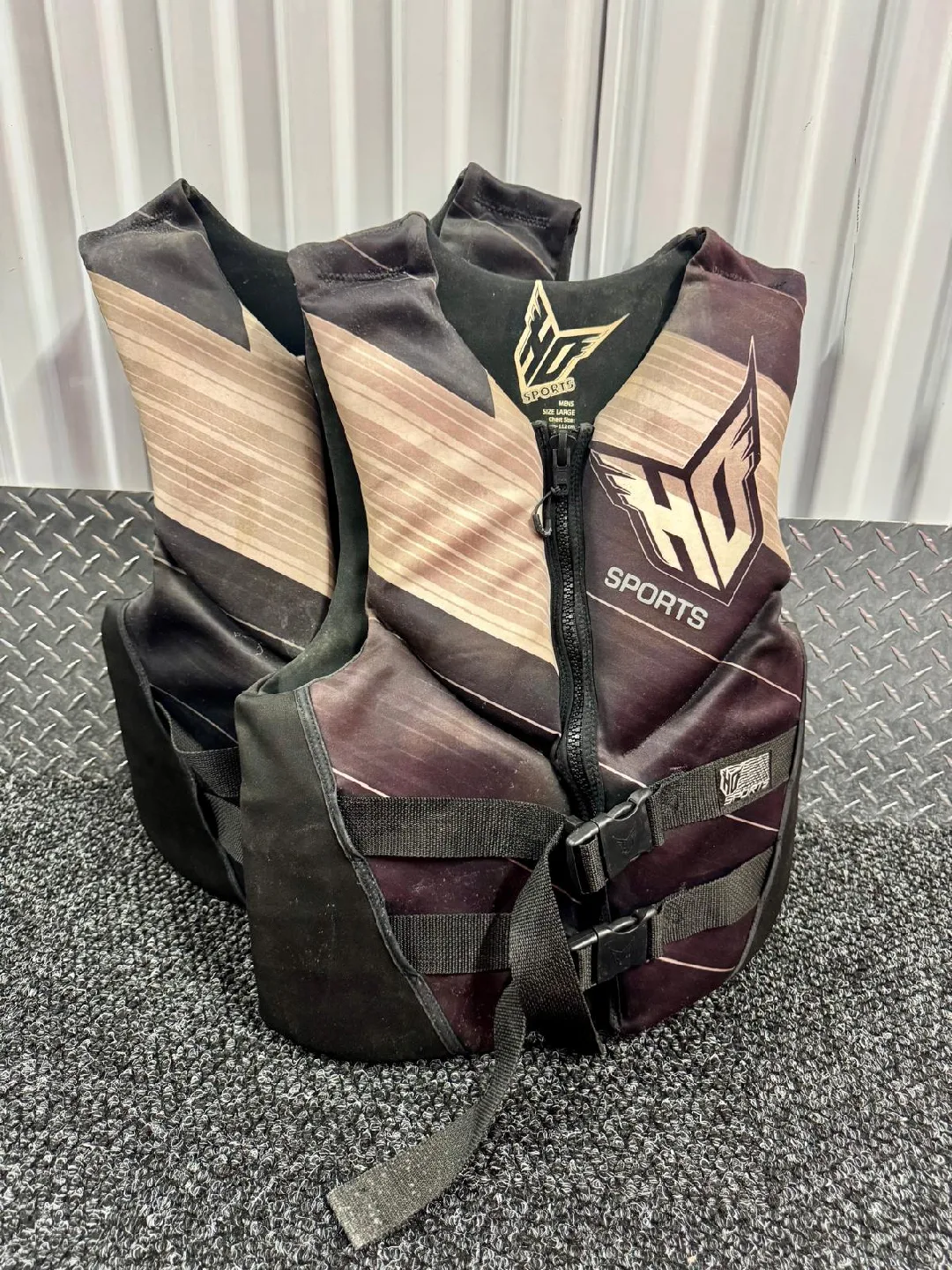 HO Sports Life Vest - Size Large image indicator(3)