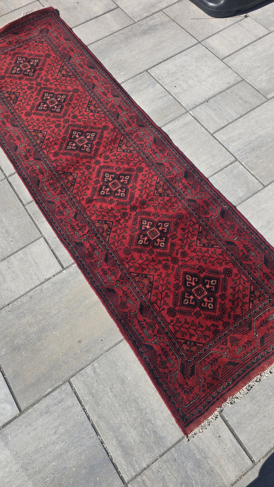 Red Patterned Hallway Runner Rug - photo 2