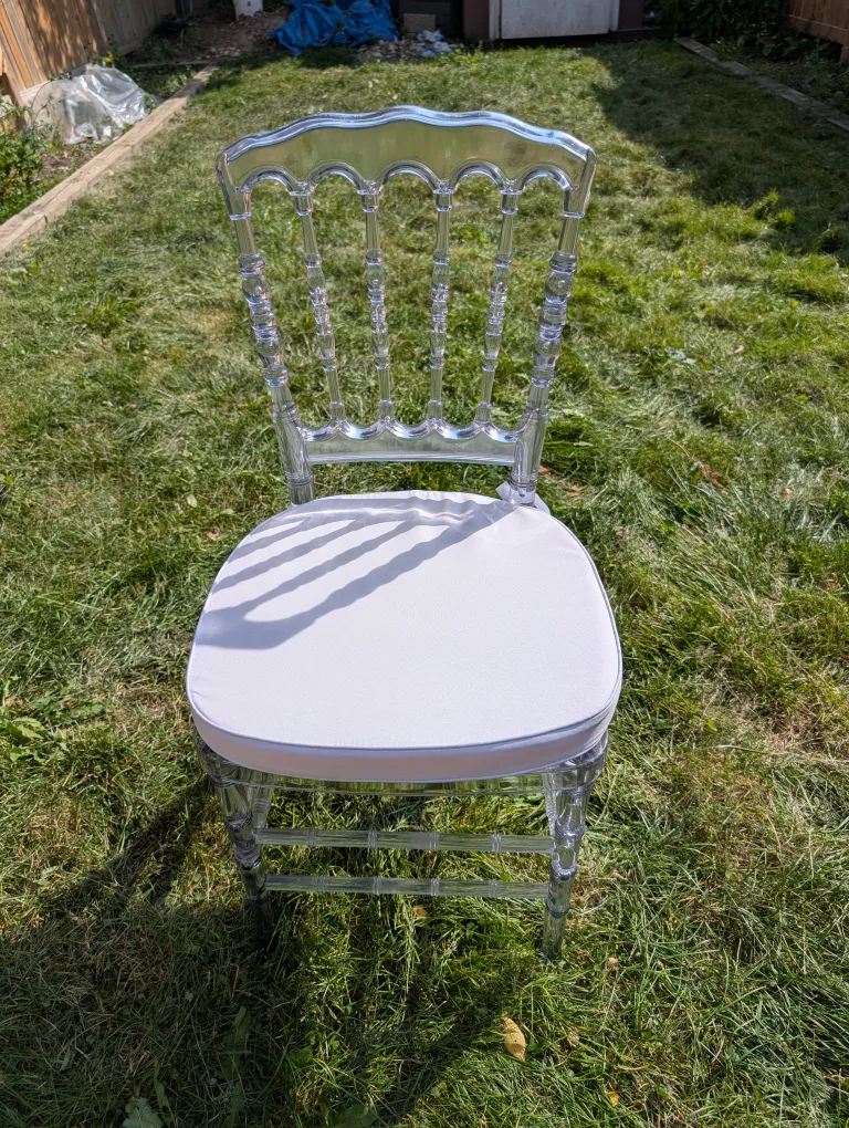 Clear Chiavari Chair thumbnail