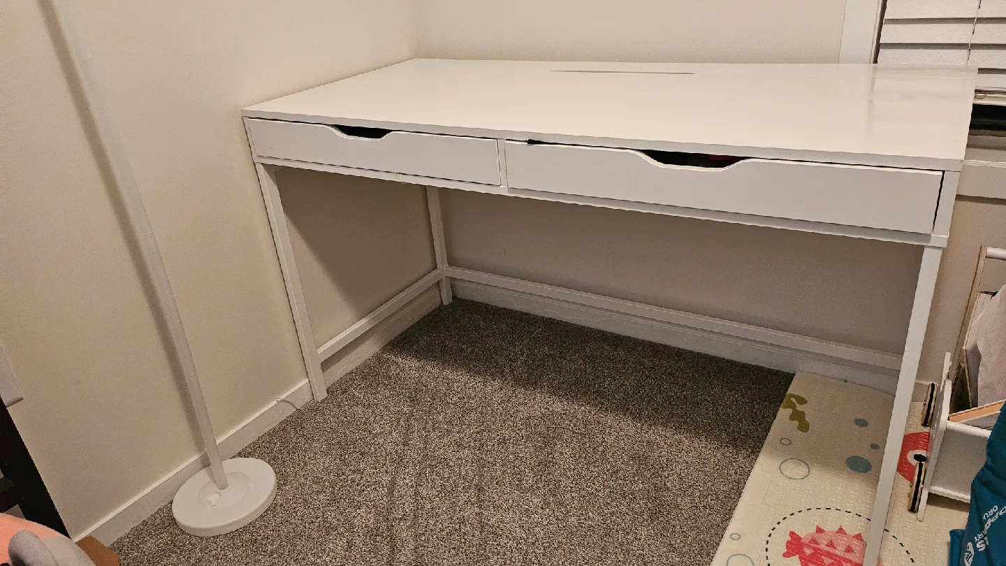 IKEA Alex Desk with Lamp image indicator(4)