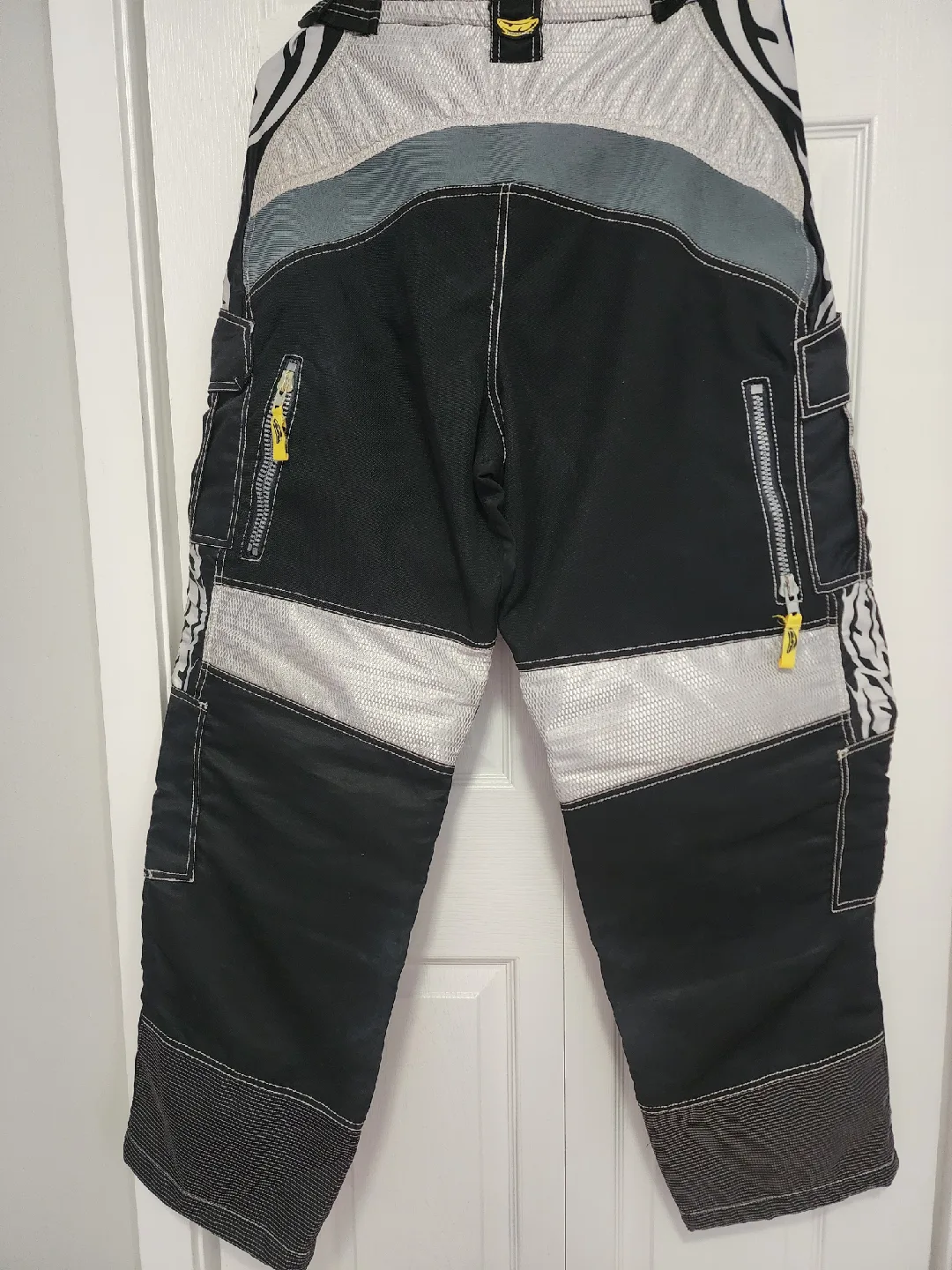 Empire Paintball Jersey & Pants with Dye Paintball Shoes image indicator(4)