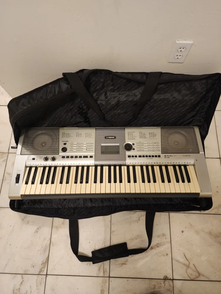 Yamaha PSR-E403 Keyboard with Ritter Gig Bag image indicator(6)