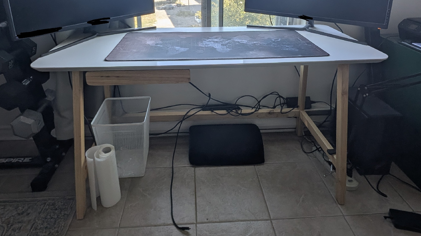 White Desk with Wooden Legs - photo 2