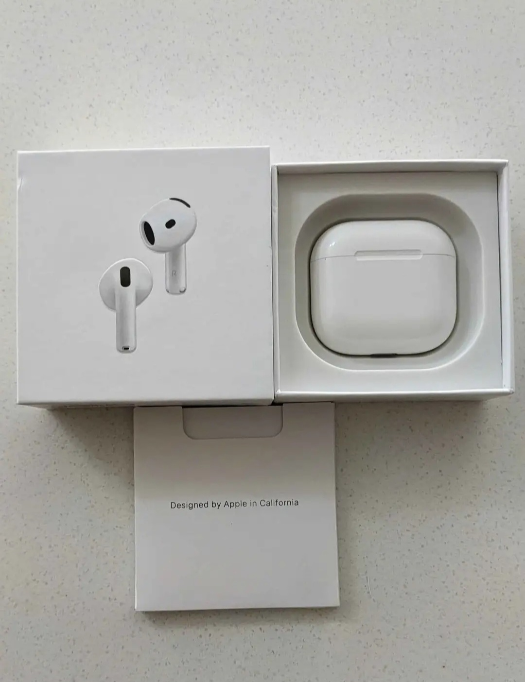 Apple AirPods 4 - photo 3