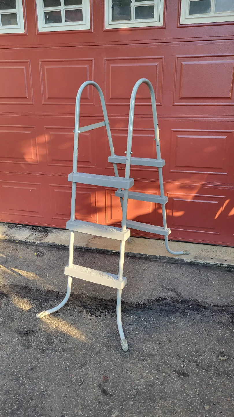 Pool Ladder - aluminum thumbnail
