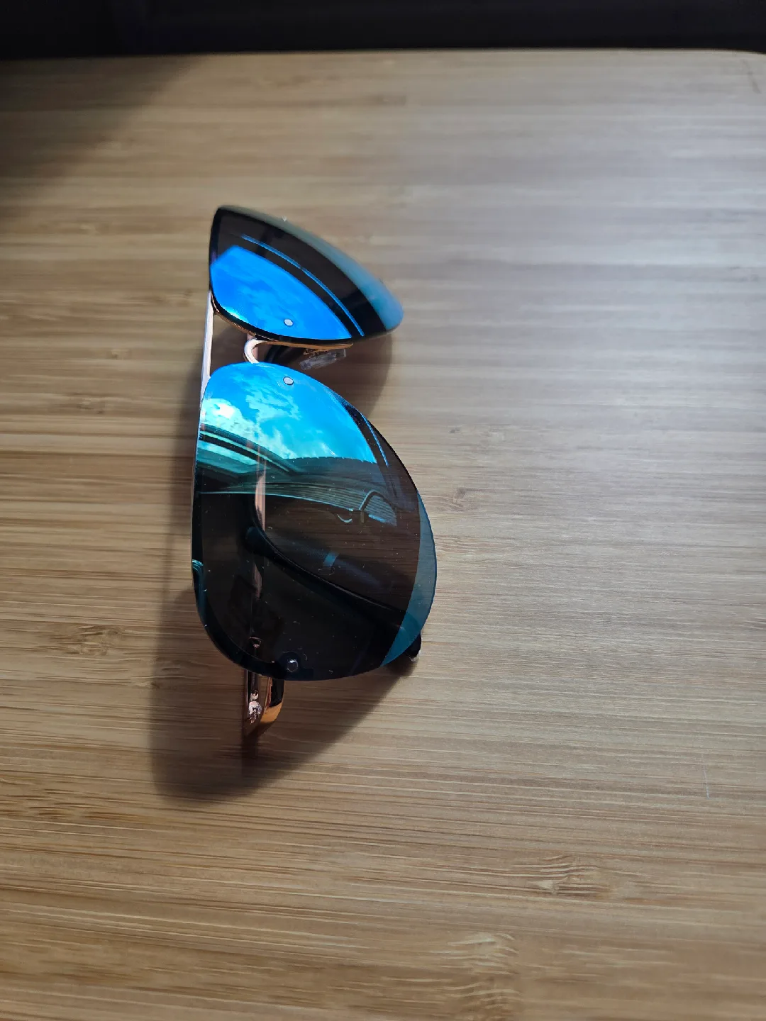 Aviator Sunglasses - Golden Frame, Mirror Coating image indicator(5)
