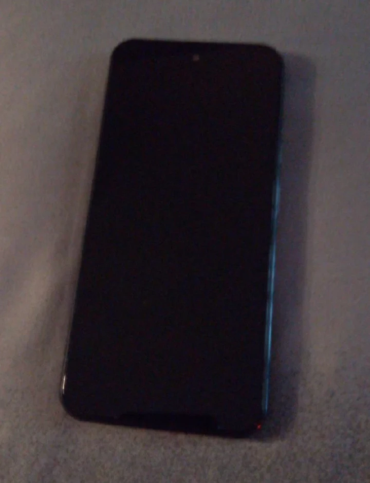 GENERIC Android Smartphone with cover. BRAND NEW! - photo 3